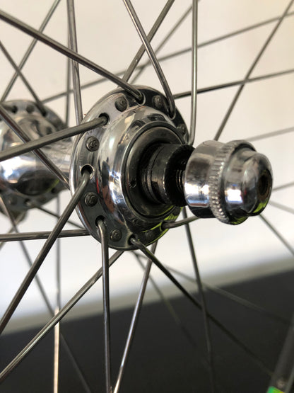 Ruota anteriore corsa, Ambrosio Montreal tubolare su mozzo Campagnolo Chorus. 700c